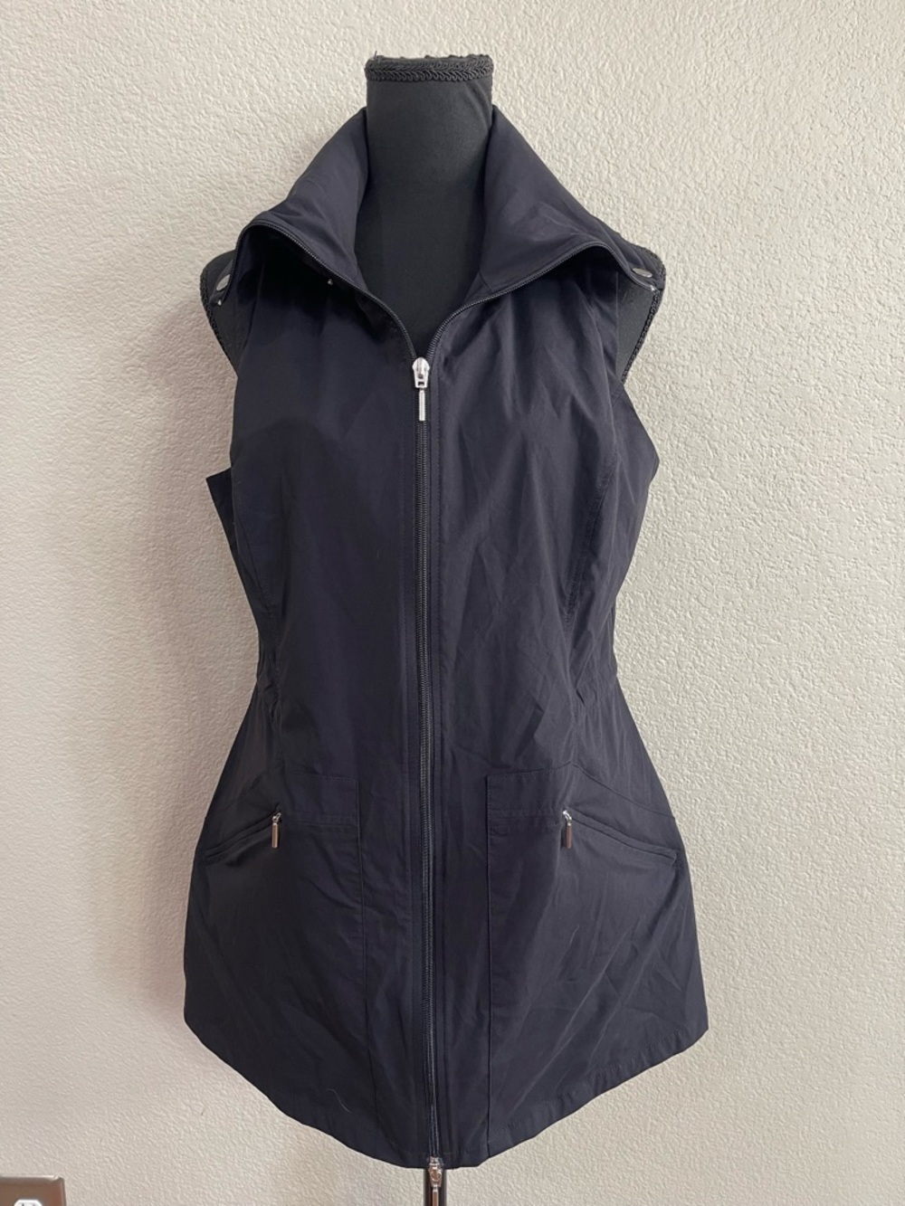 Anatomie Delaney Travel Vest black hiking vest women’s vest medium new